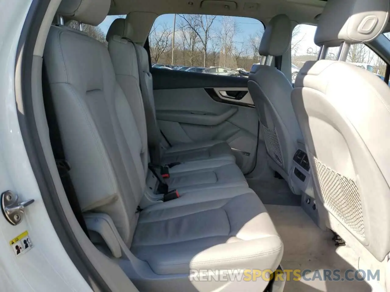 11 fotografías del automóvil dañado WA1LHAF75KD021559 AUDI Q7 2019