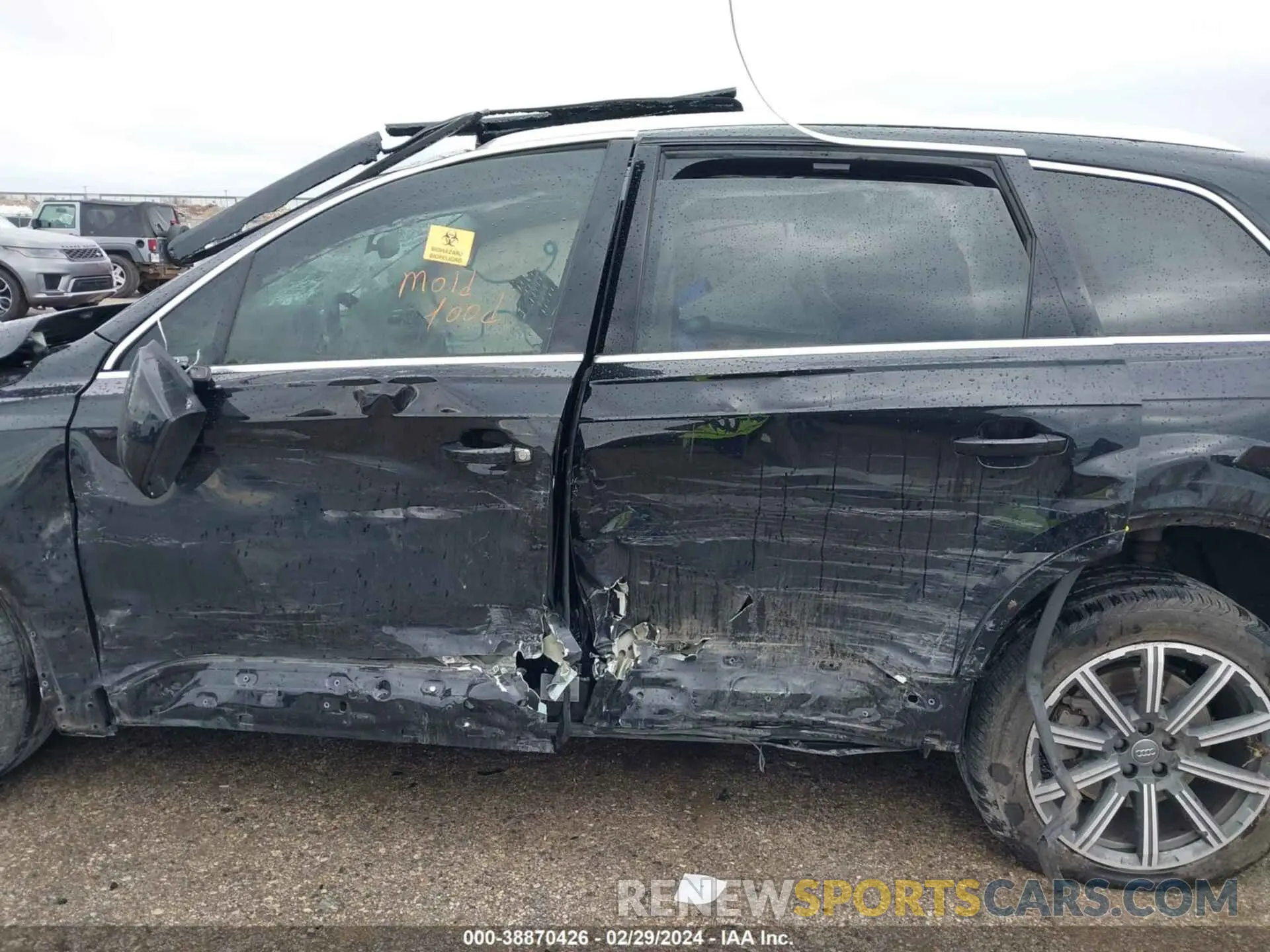 14 fotografías del automóvil dañado WA1LHAF75KD033226 AUDI Q7 2019