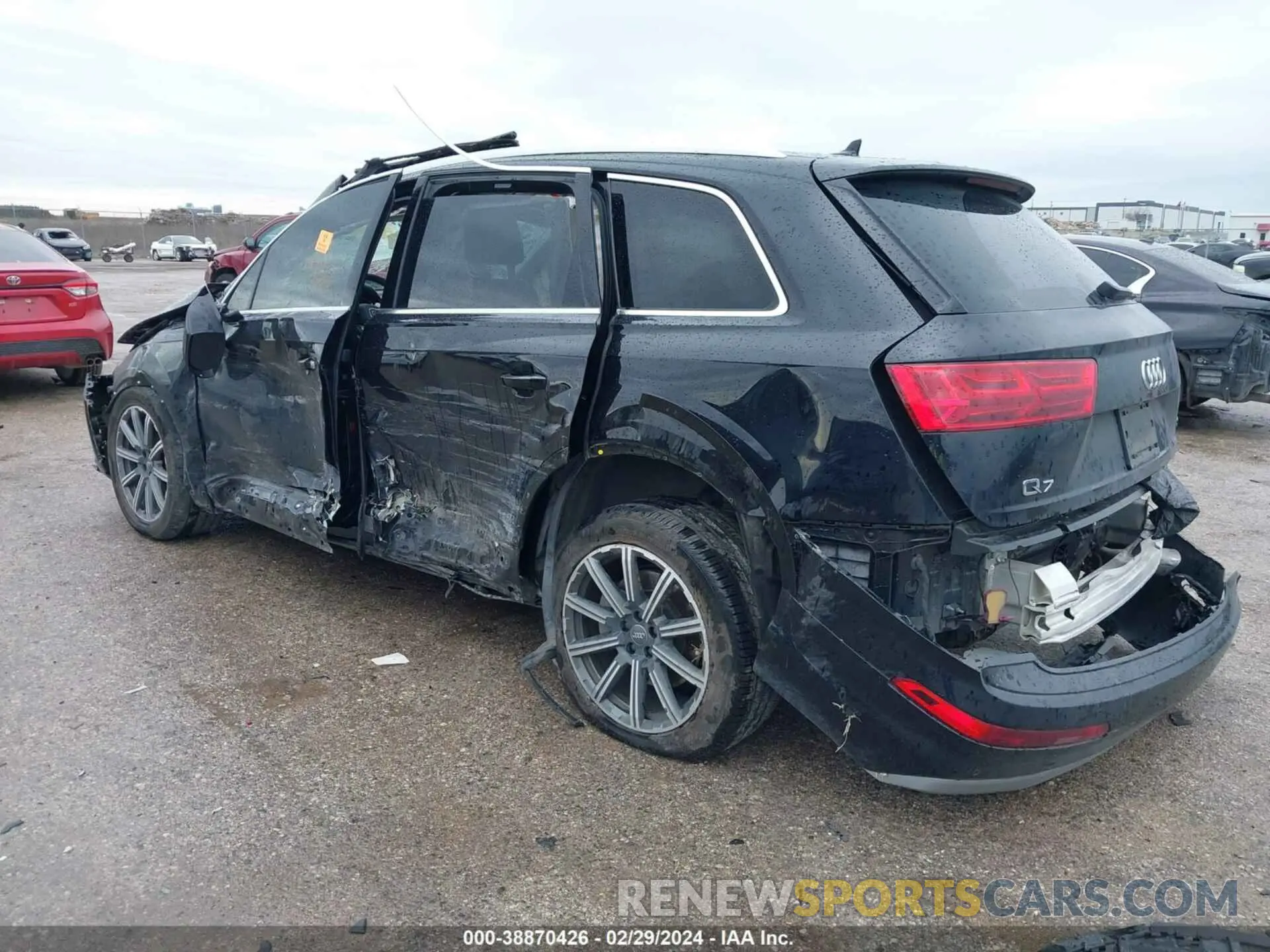 3 fotografías del automóvil dañado WA1LHAF75KD033226 AUDI Q7 2019