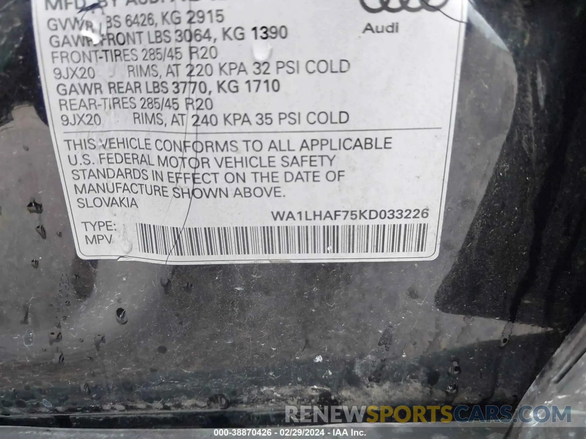 9 fotografías del automóvil dañado WA1LHAF75KD033226 AUDI Q7 2019