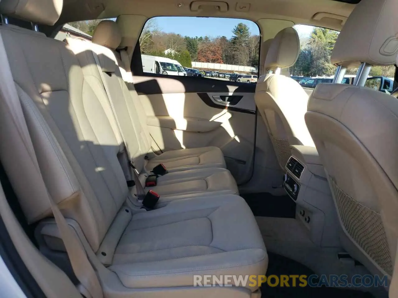 11 fotografías del automóvil dañado WA1LHAF77KD025564 AUDI Q7 2019
