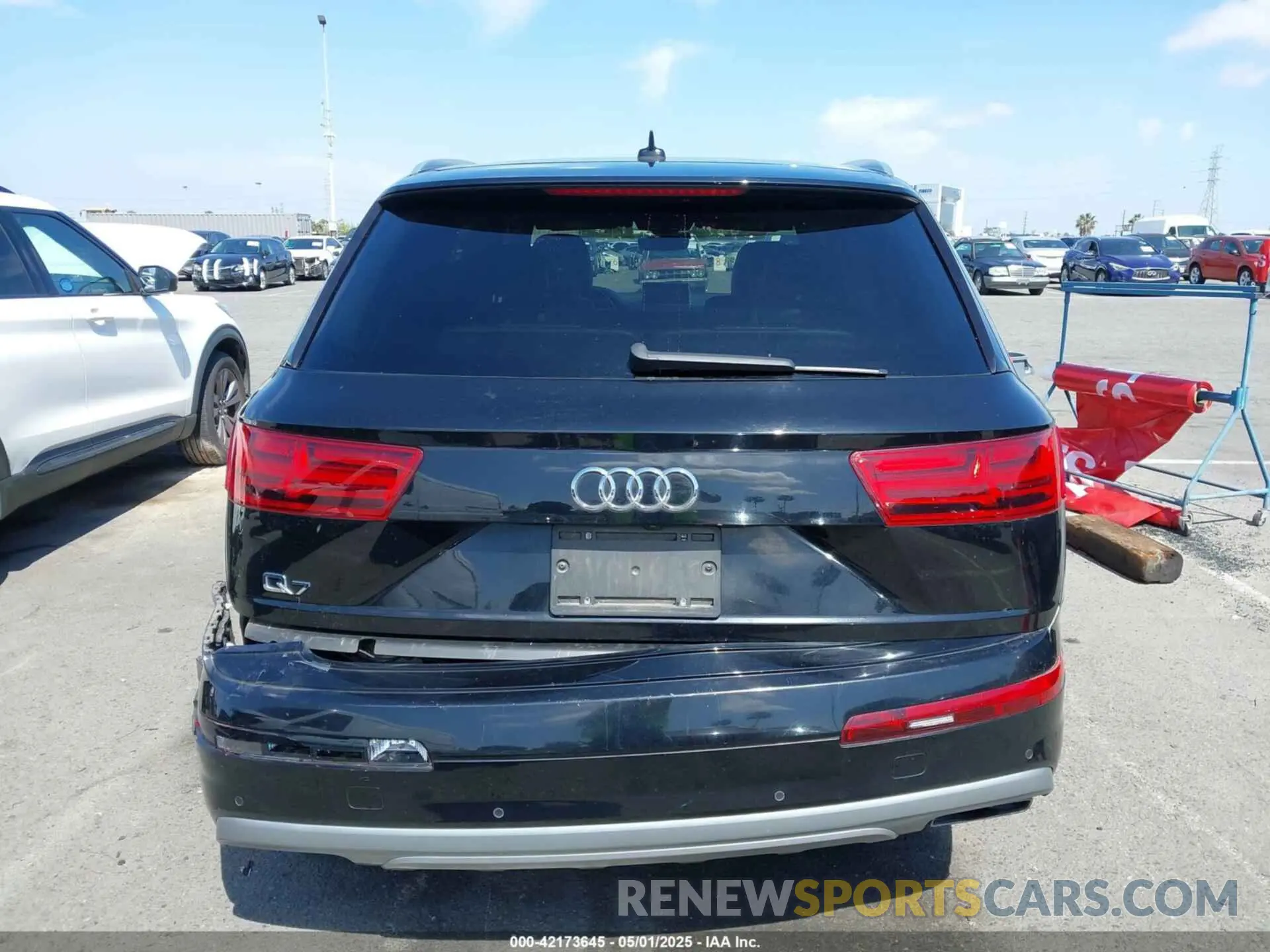 16 fotografías del automóvil dañado WA1LHAF78KD025573 AUDI Q7 2019