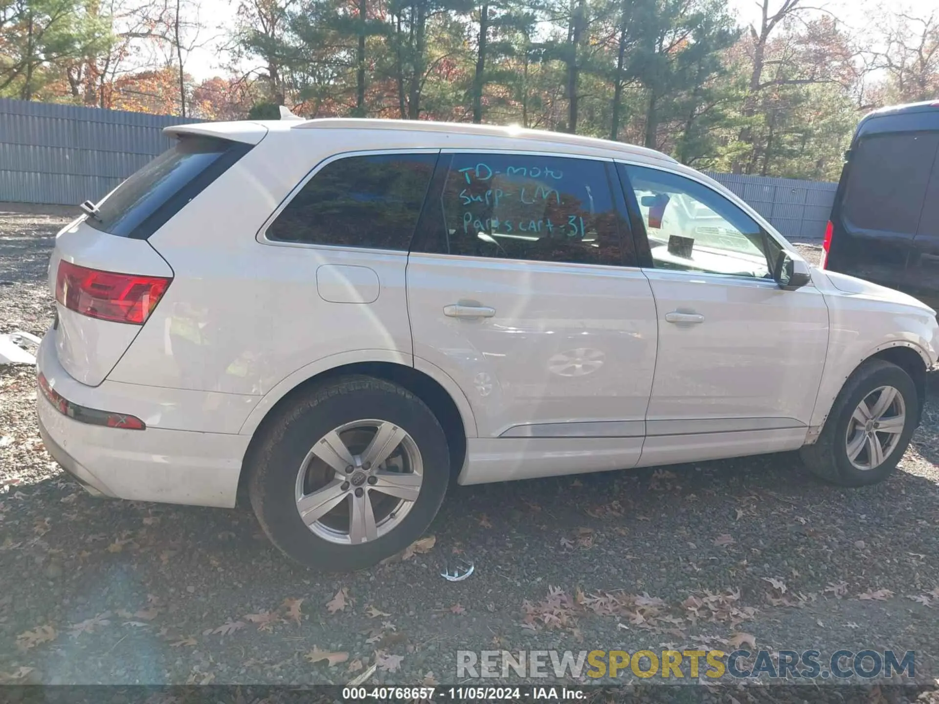 14 fotografías del automóvil dañado WA1LHAF79KD025579 AUDI Q7 2019