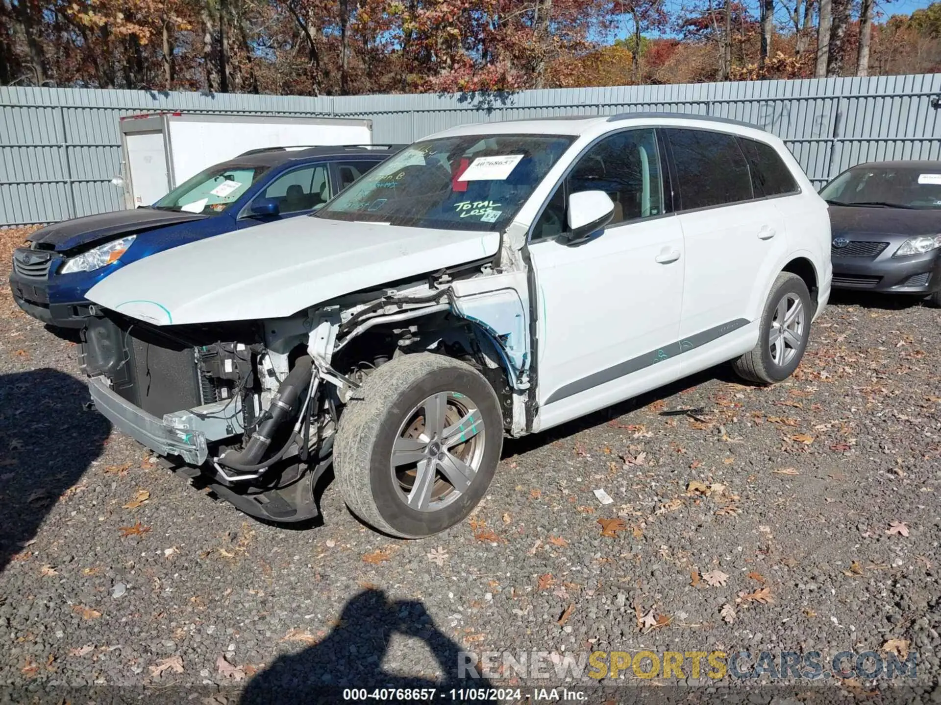 2 fotografías del automóvil dañado WA1LHAF79KD025579 AUDI Q7 2019