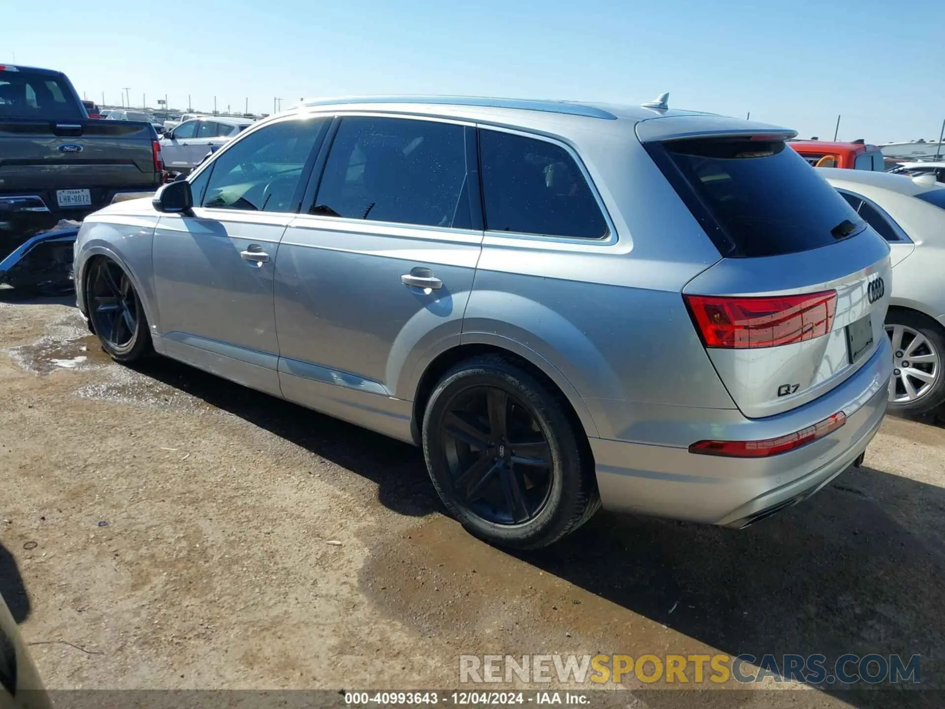 3 fotografías del automóvil dañado WA1LHAF7XKD014784 AUDI Q7 2019