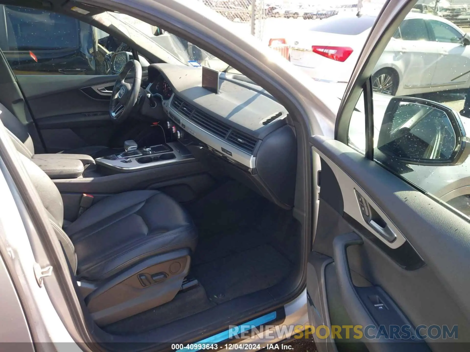 5 fotografías del automóvil dañado WA1LHAF7XKD014784 AUDI Q7 2019
