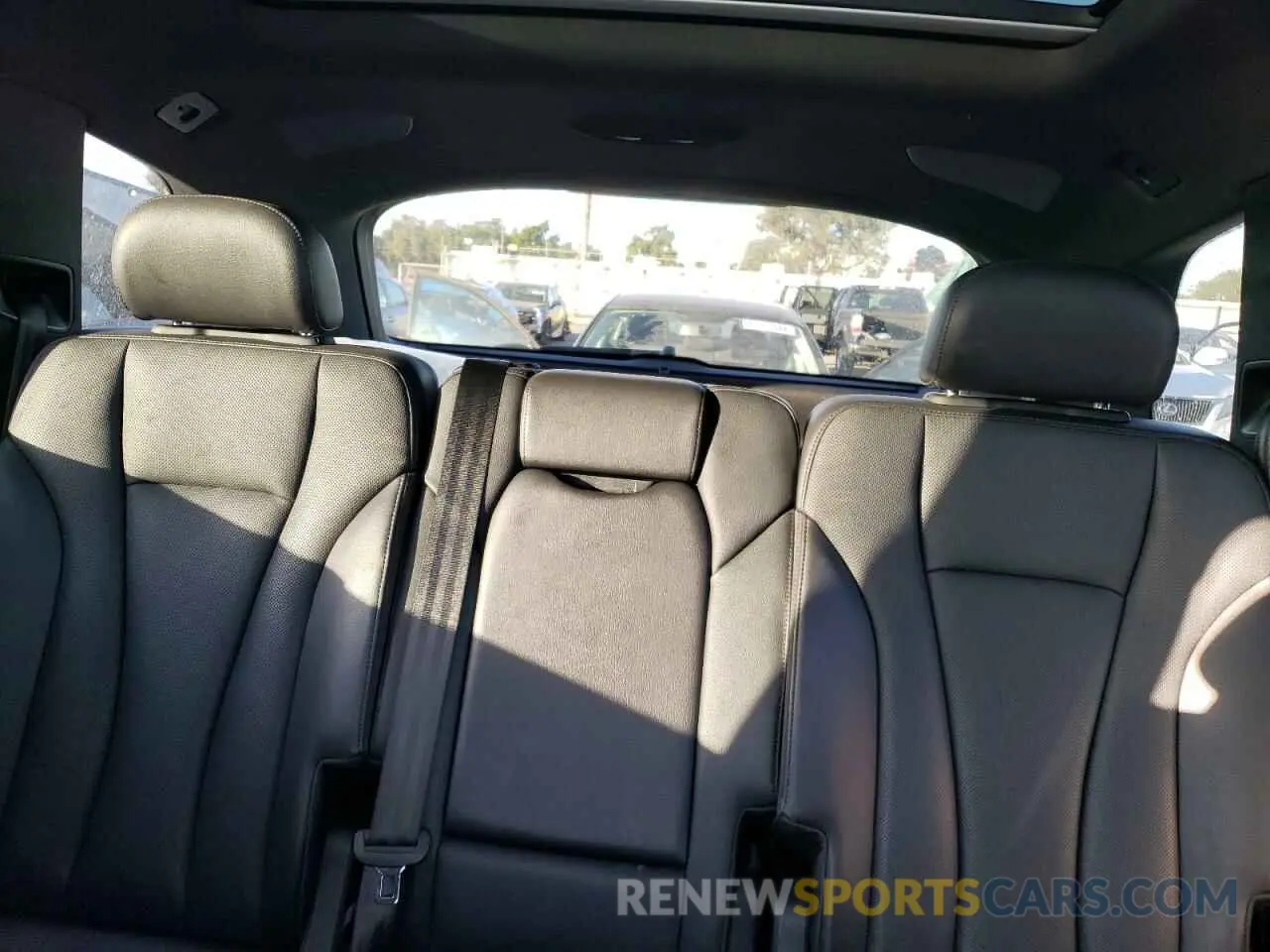 10 fotografías del automóvil dañado WA1LHAF7XKD026787 AUDI Q7 2019