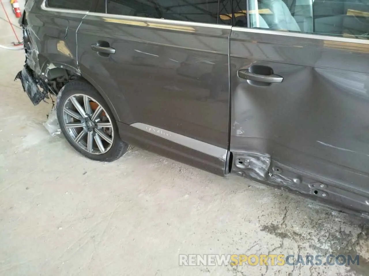 9 fotografías del automóvil dañado WA1LHBF76KD020927 AUDI Q7 2019