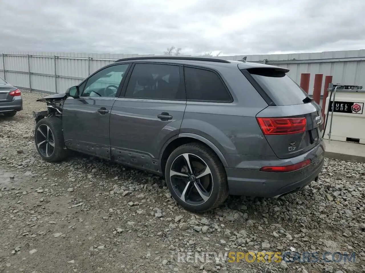 2 fotografías del automóvil dañado WA1VAAF70KD033762 AUDI Q7 2019