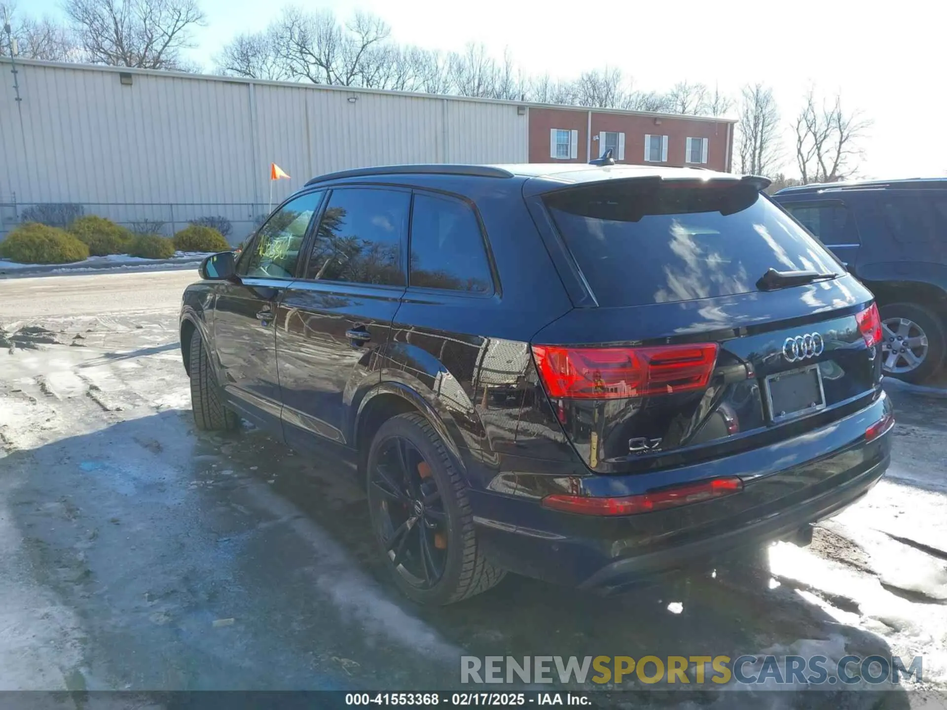 3 fotografías del automóvil dañado WA1VAAF70KD049749 AUDI Q7 2019