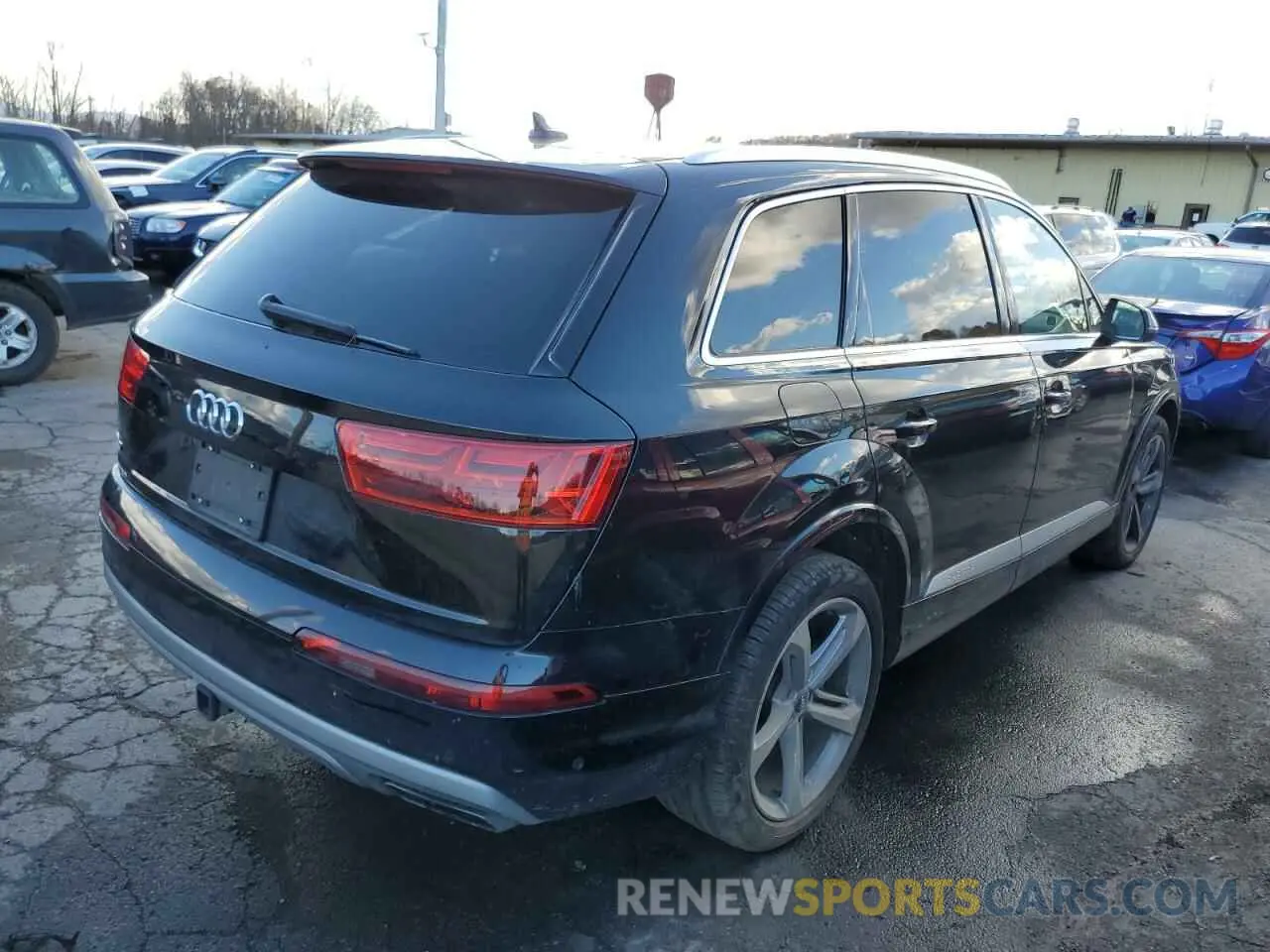 4 fotografías del automóvil dañado WA1VAAF71KD014119 AUDI Q7 2019