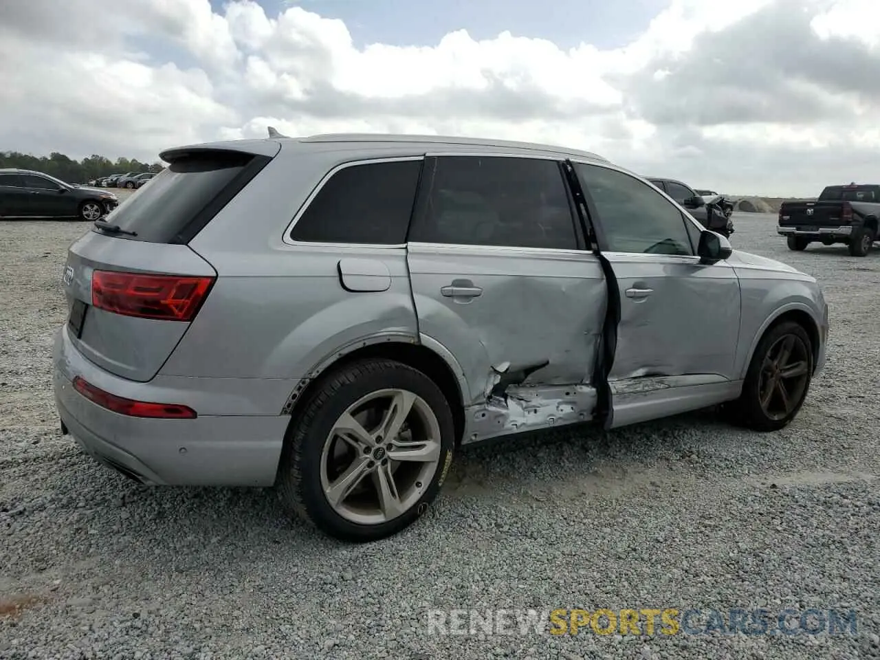 3 fotografías del automóvil dañado WA1VAAF74KD010694 AUDI Q7 2019
