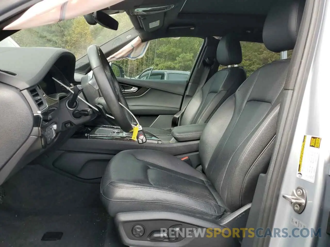 7 fotografías del automóvil dañado WA1VAAF74KD010694 AUDI Q7 2019
