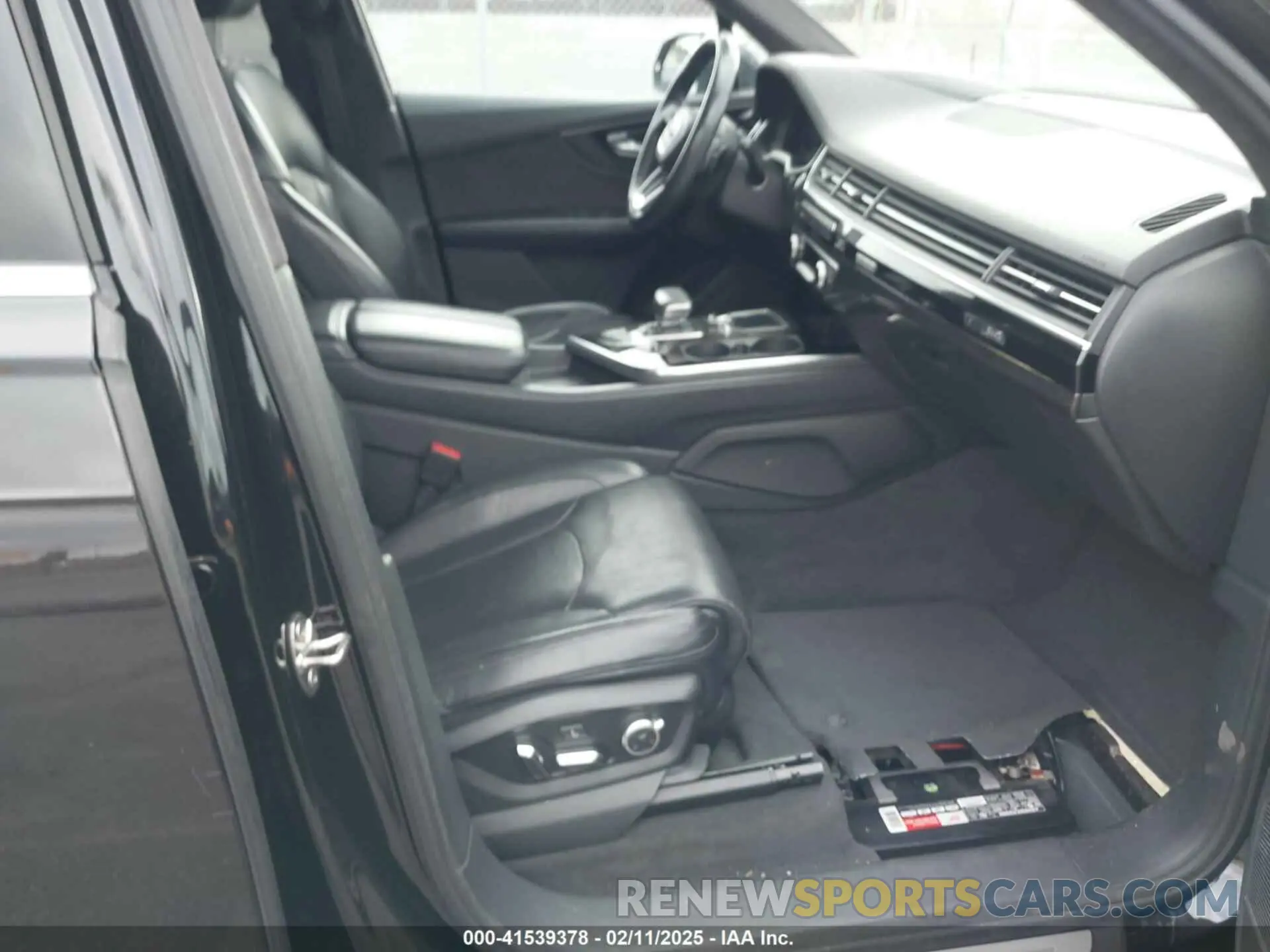 5 fotografías del automóvil dañado WA1VAAF75KD019727 AUDI Q7 2019