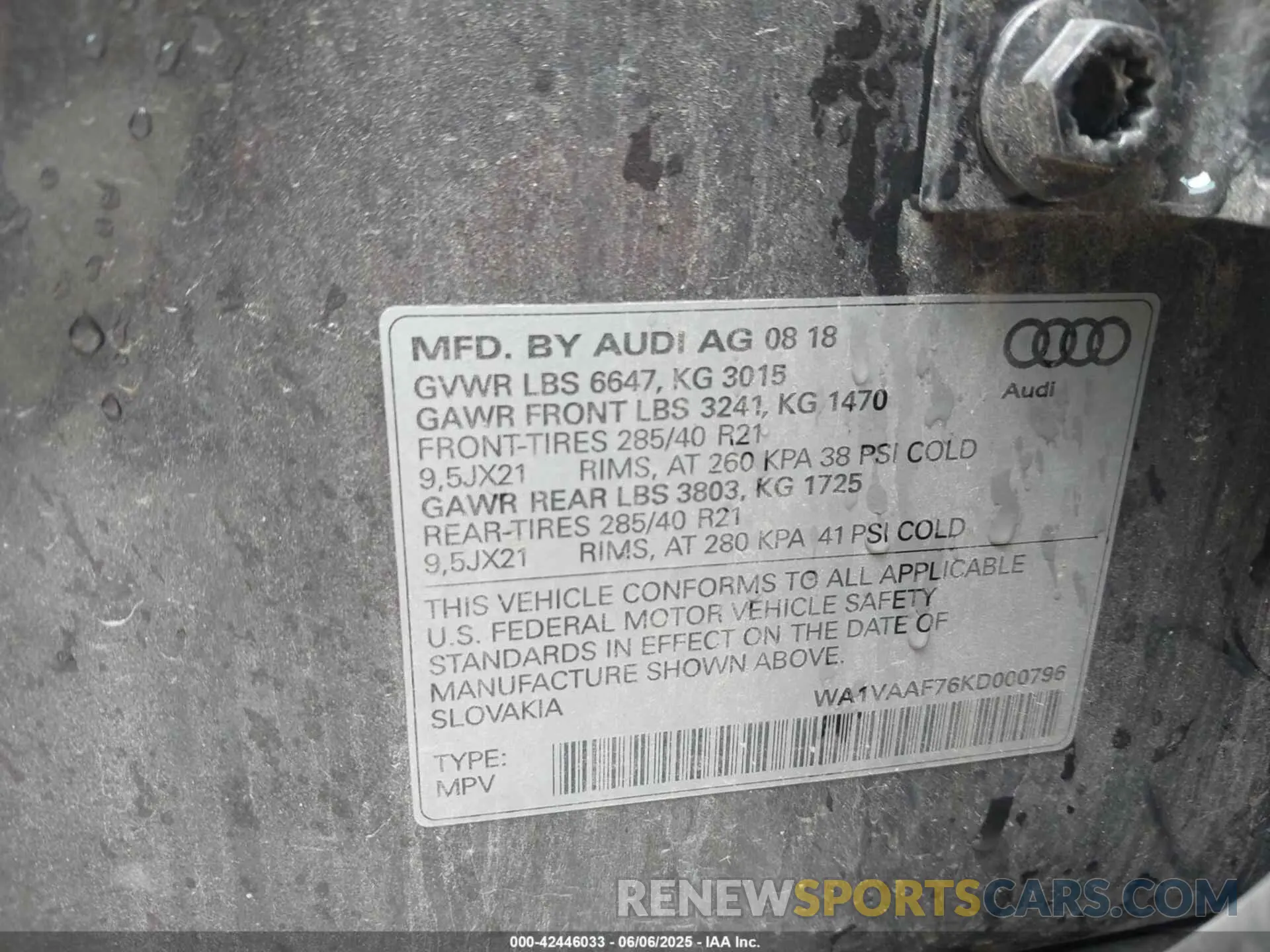 9 fotografías del automóvil dañado WA1VAAF76KD000796 AUDI Q7 2019