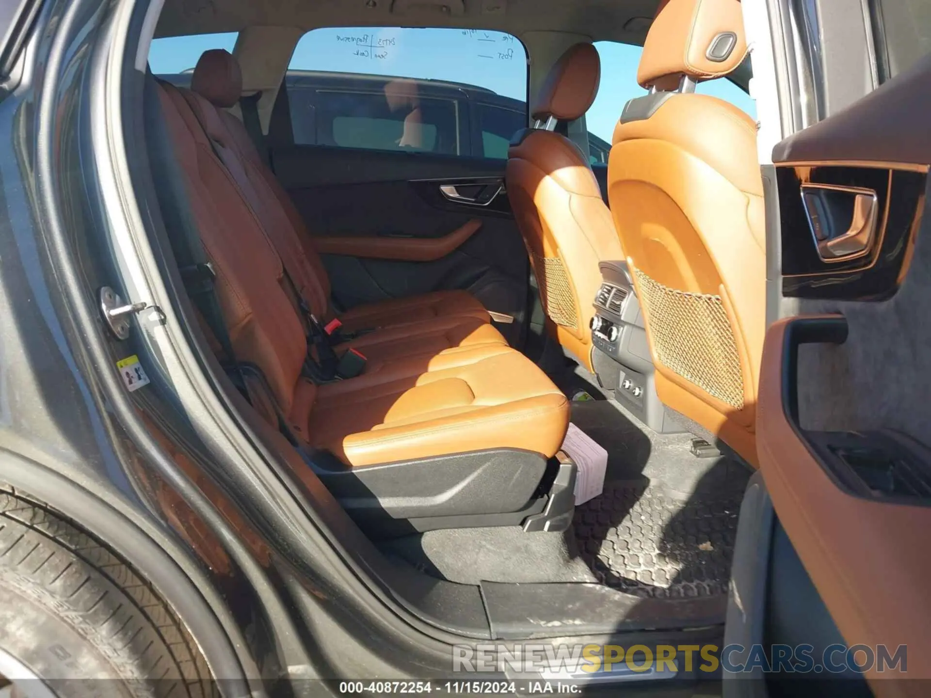 8 fotografías del automóvil dañado WA1VAAF76KD032924 AUDI Q7 2019