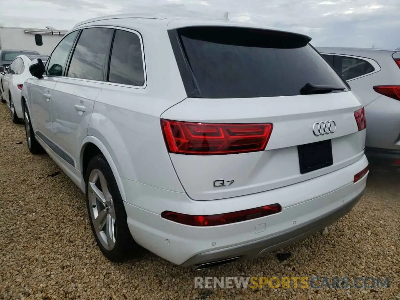 3 fotografías del automóvil dañado WA1VAAF76KD048735 AUDI Q7 2019