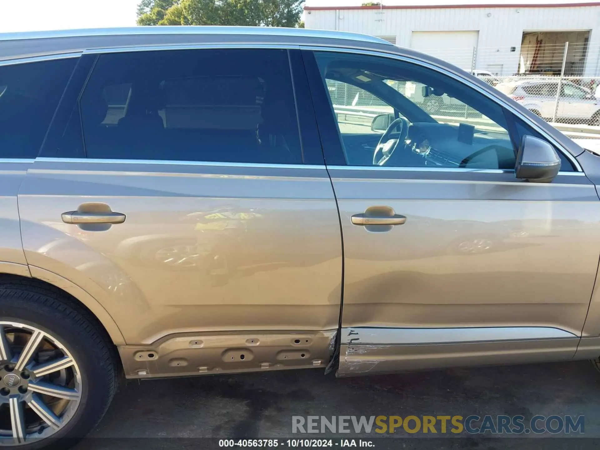 13 fotografías del automóvil dañado WA1VAAF77KD017557 AUDI Q7 2019
