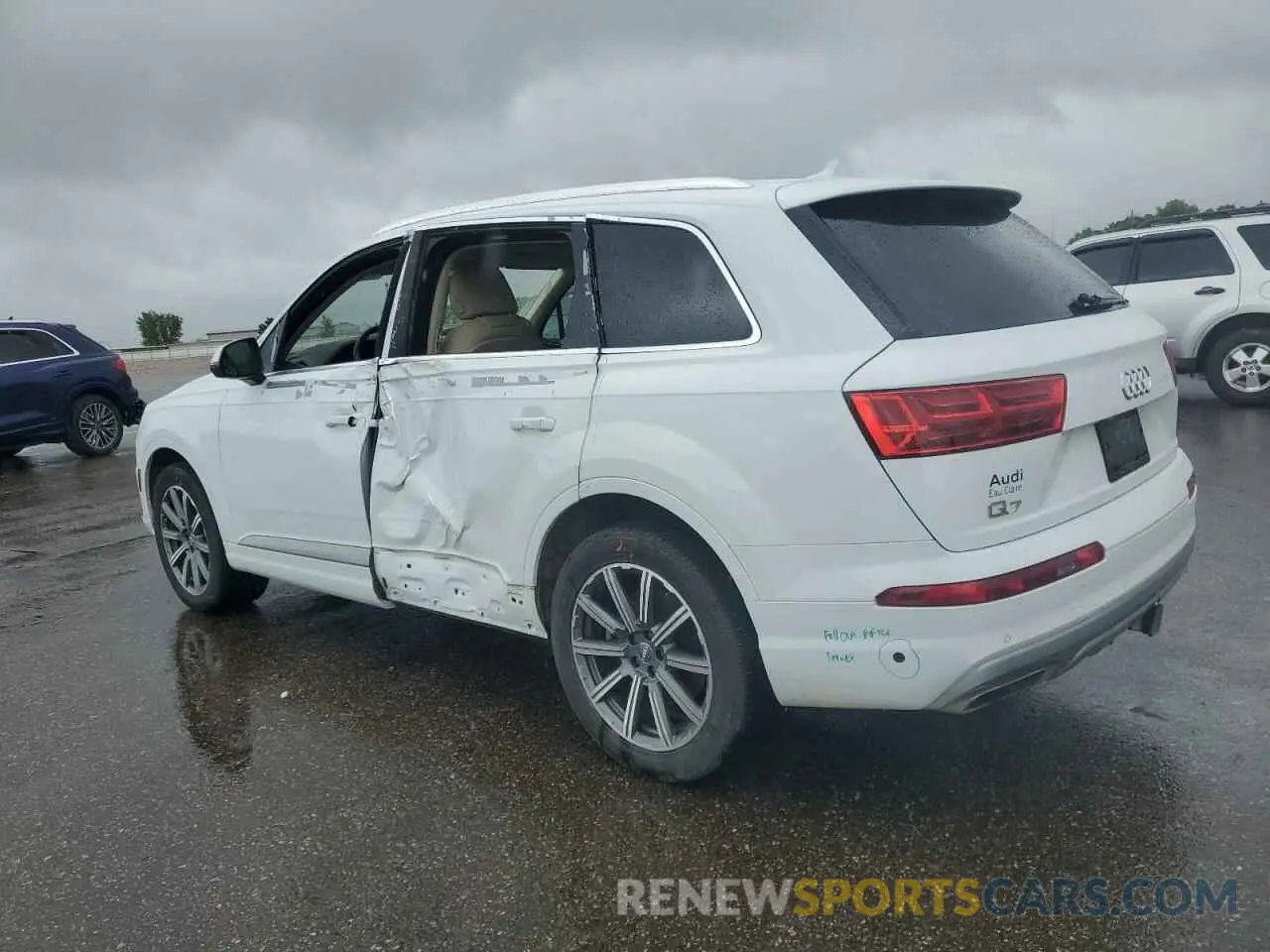2 fotografías del automóvil dañado WA1VAAF78KD011315 AUDI Q7 2019
