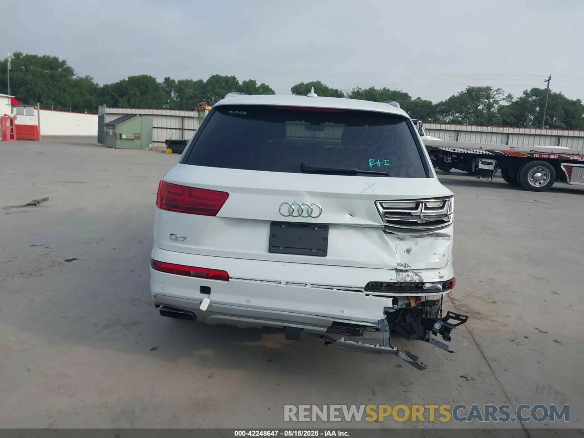 16 fotografías del automóvil dañado WA1VAAF79KD005913 AUDI Q7 2019