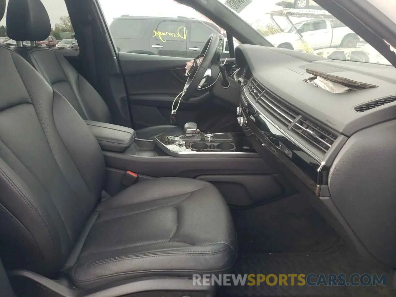 5 fotografías del automóvil dañado WA1VAAF79KD009721 AUDI Q7 2019