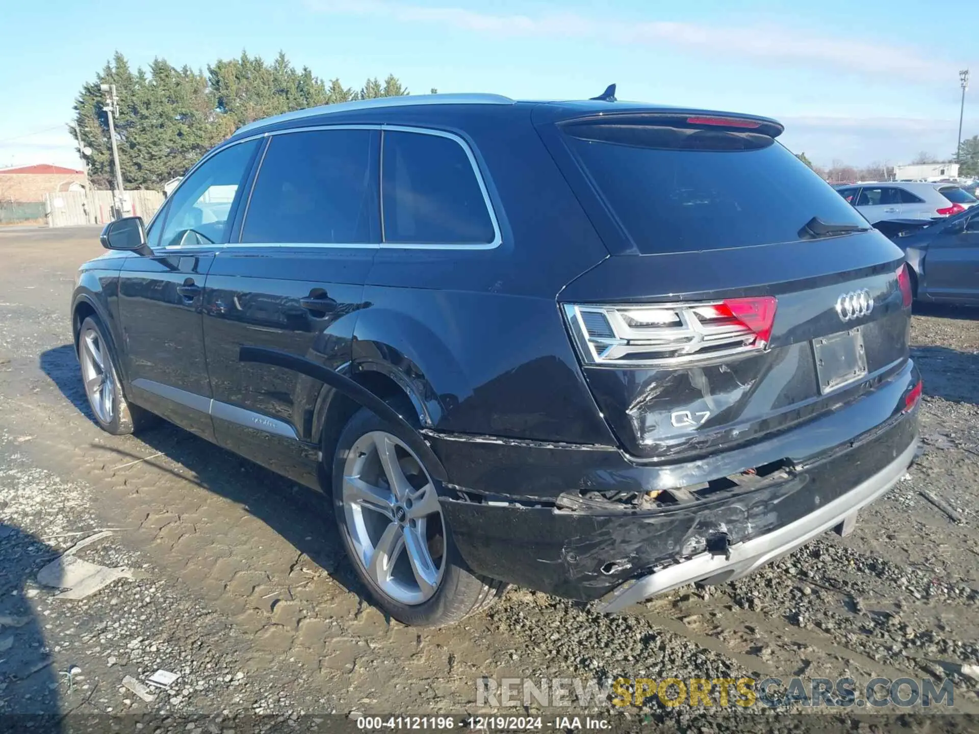 3 fotografías del automóvil dañado WA1VAAF79KD020301 AUDI Q7 2019