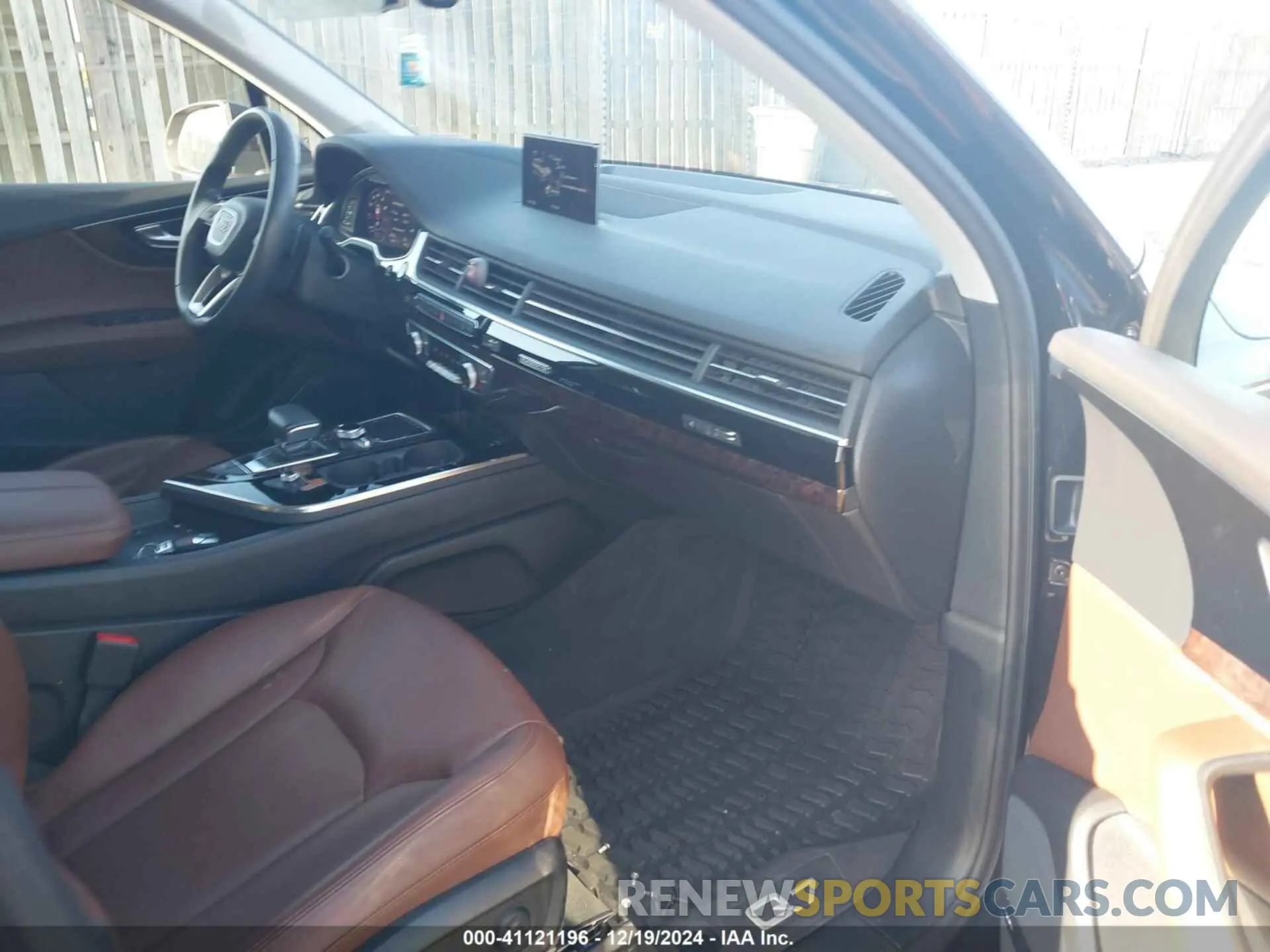 5 fotografías del automóvil dañado WA1VAAF79KD020301 AUDI Q7 2019