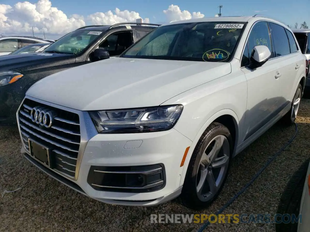 2 fotografías del automóvil dañado WA1VAAF79KD036305 AUDI Q7 2019