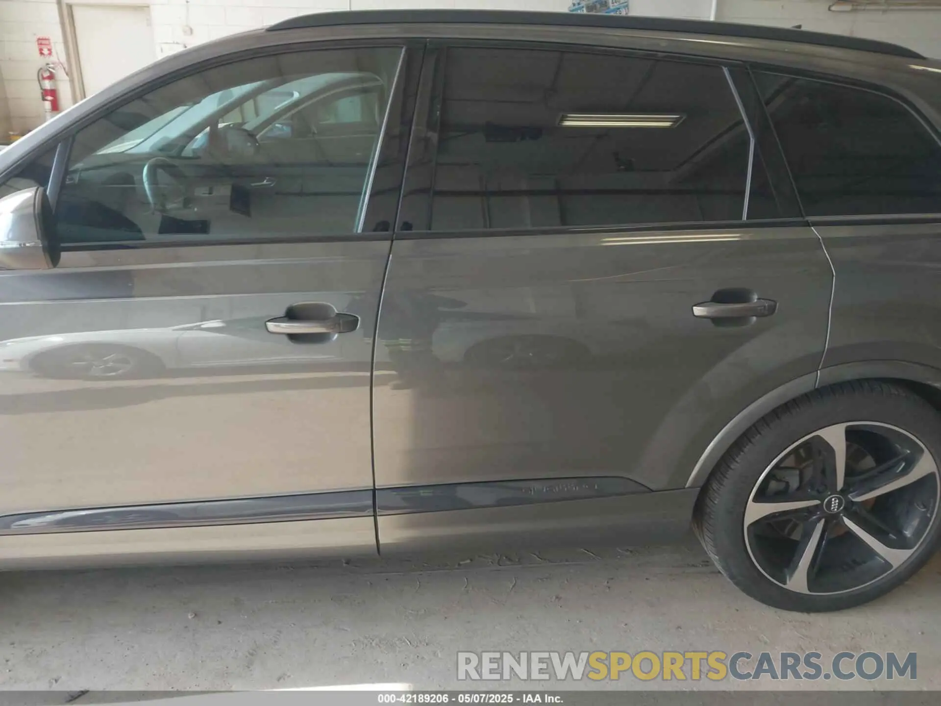 14 fotografías del automóvil dañado WA1VABF78KD018836 AUDI Q7 2019