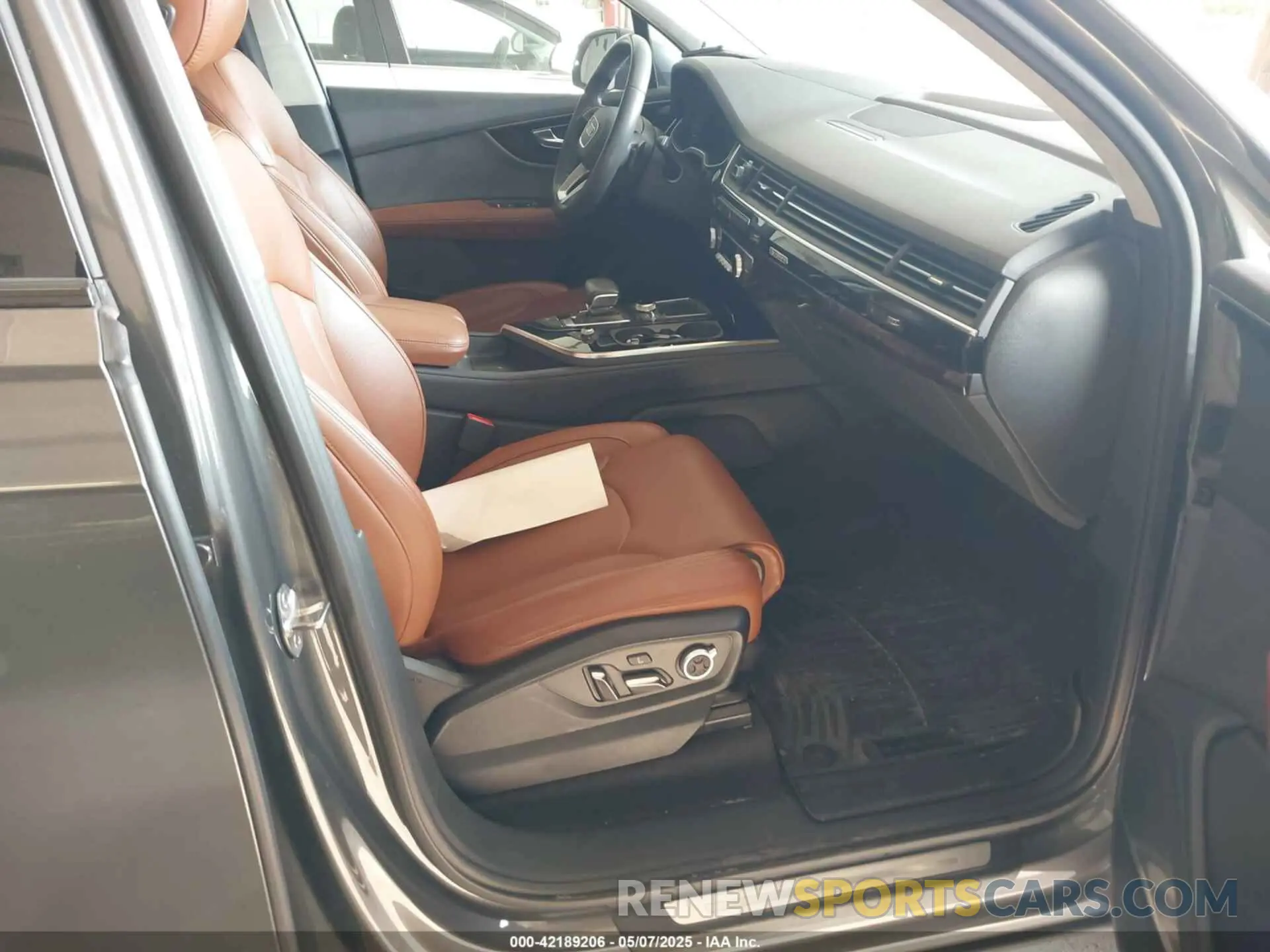 5 fotografías del automóvil dañado WA1VABF78KD018836 AUDI Q7 2019