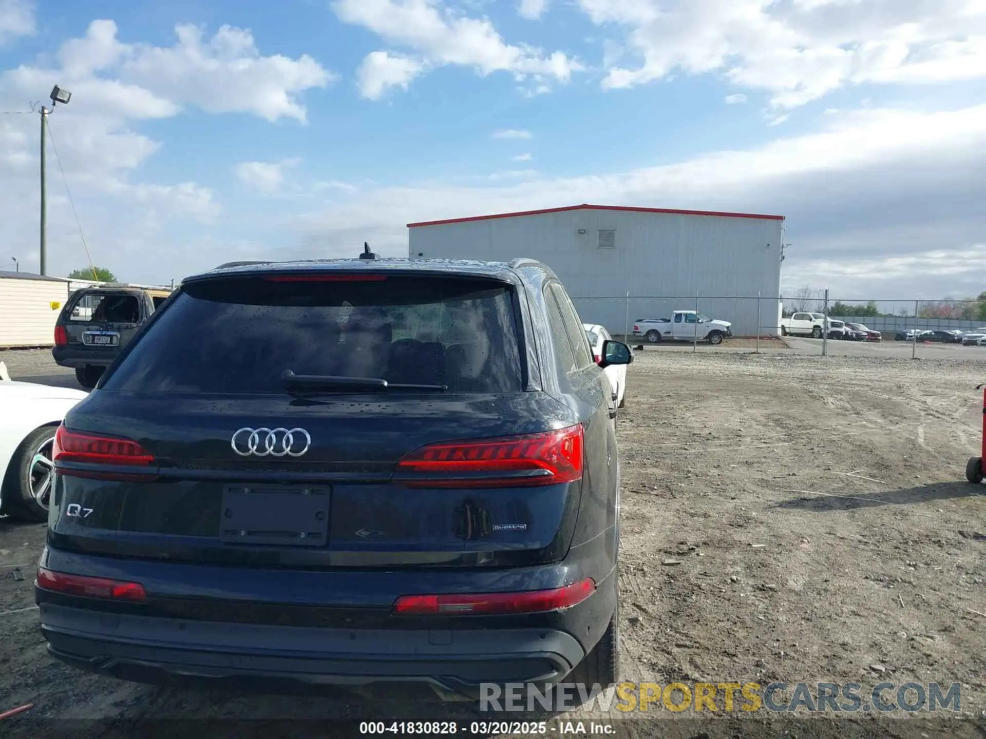 17 fotografías del automóvil dañado WA1LJAF74LD010610 AUDI Q7 2020