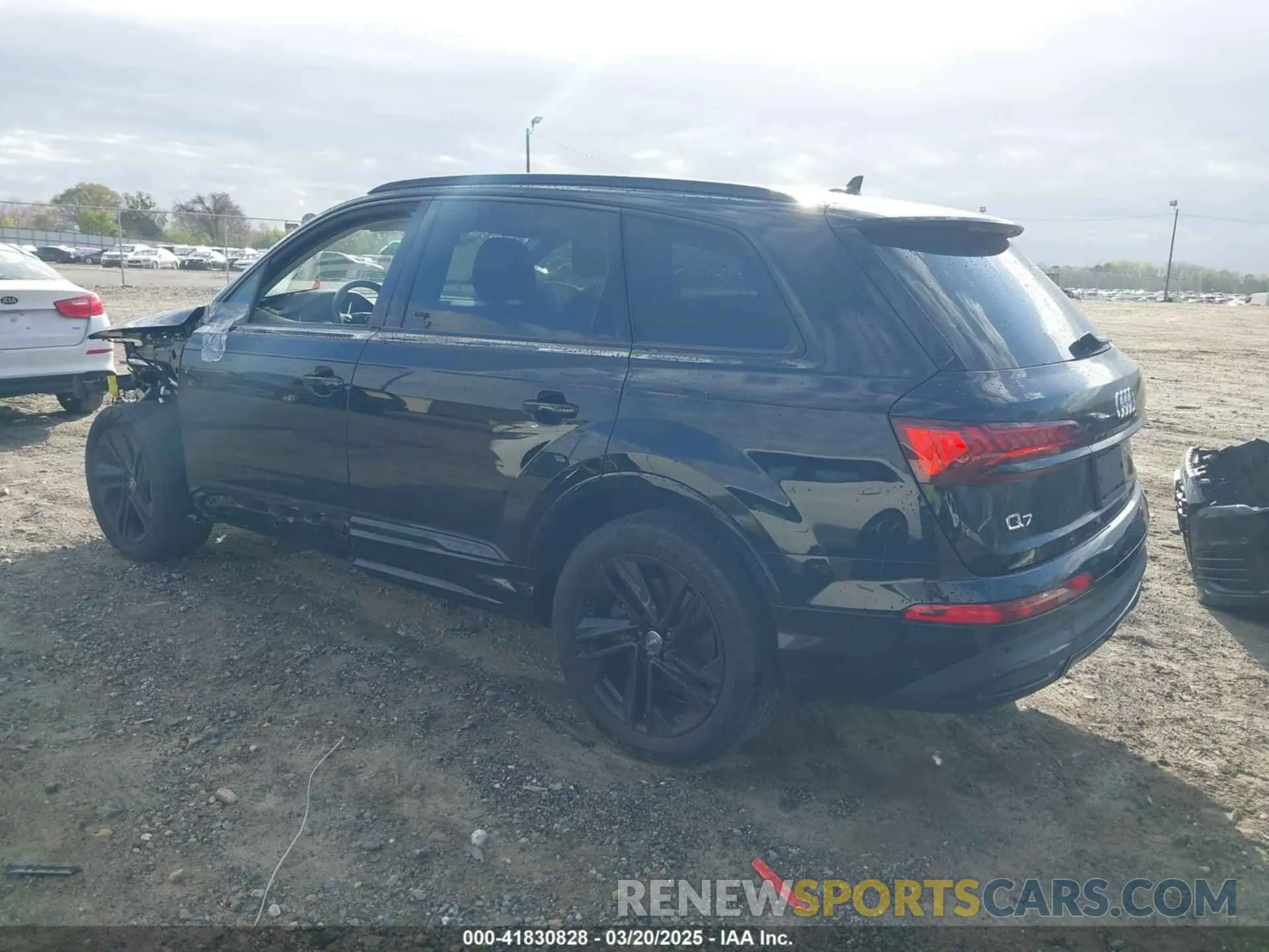 3 fotografías del automóvil dañado WA1LJAF74LD010610 AUDI Q7 2020
