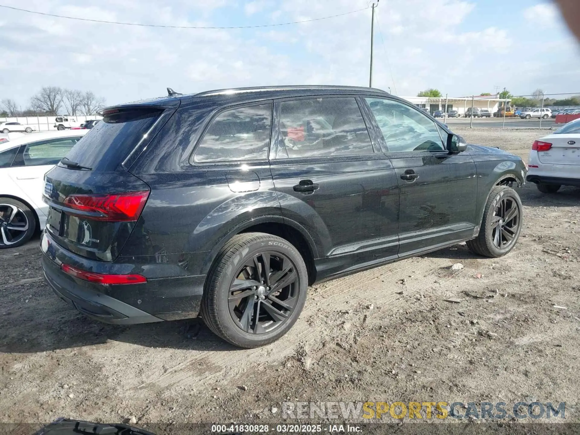4 fotografías del automóvil dañado WA1LJAF74LD010610 AUDI Q7 2020