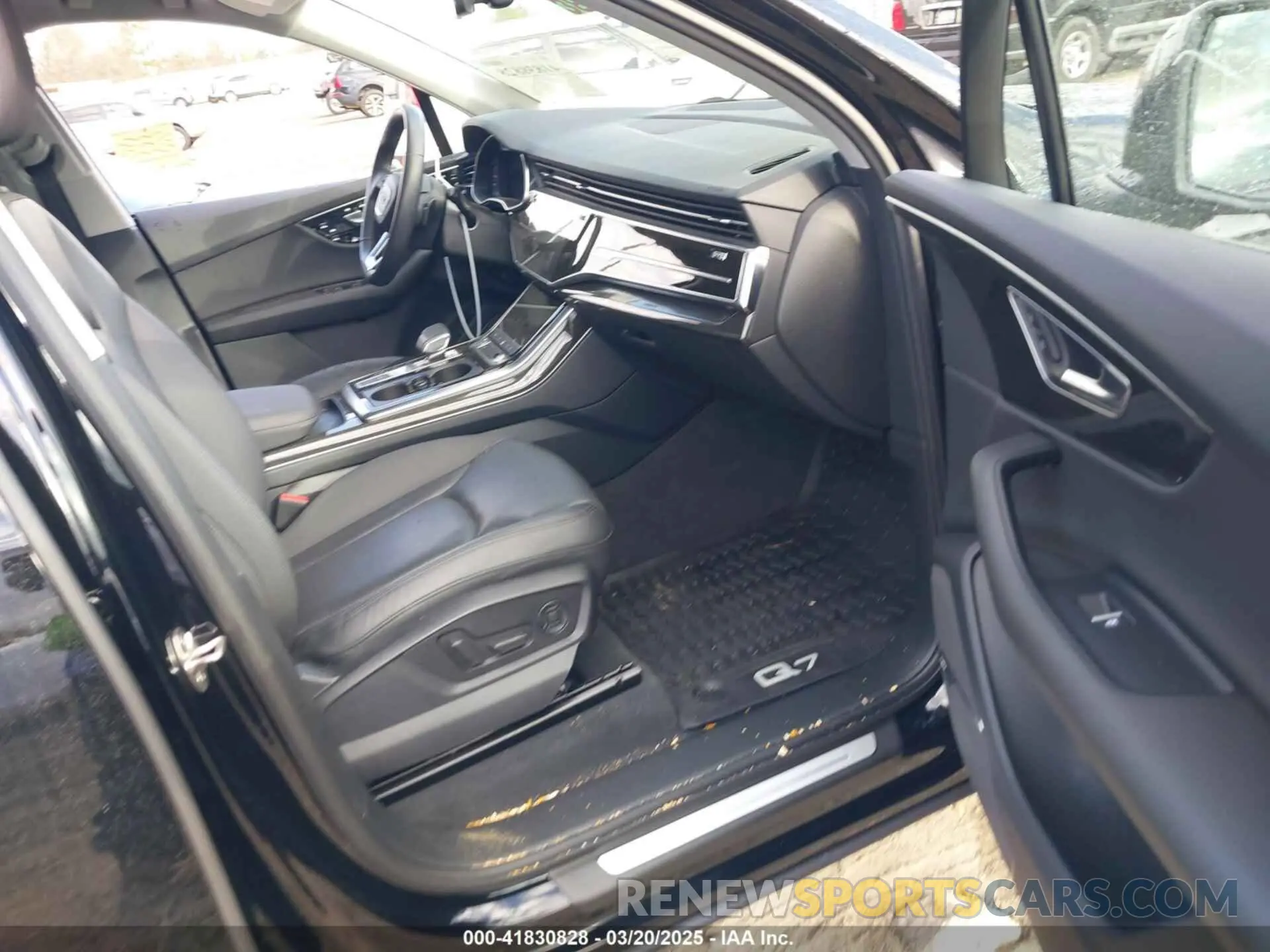 5 fotografías del automóvil dañado WA1LJAF74LD010610 AUDI Q7 2020