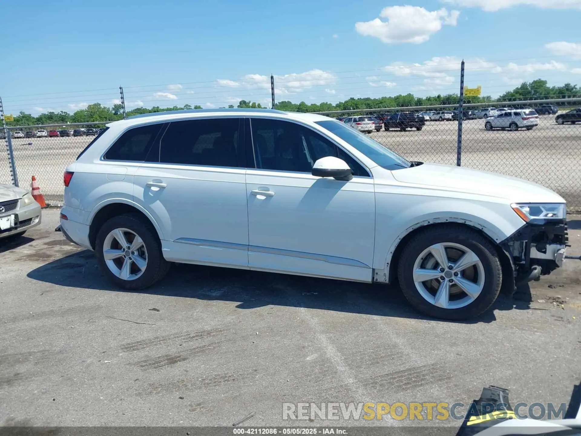 14 fotografías del automóvil dañado WA1LJAF78MD011440 AUDI Q7 2021