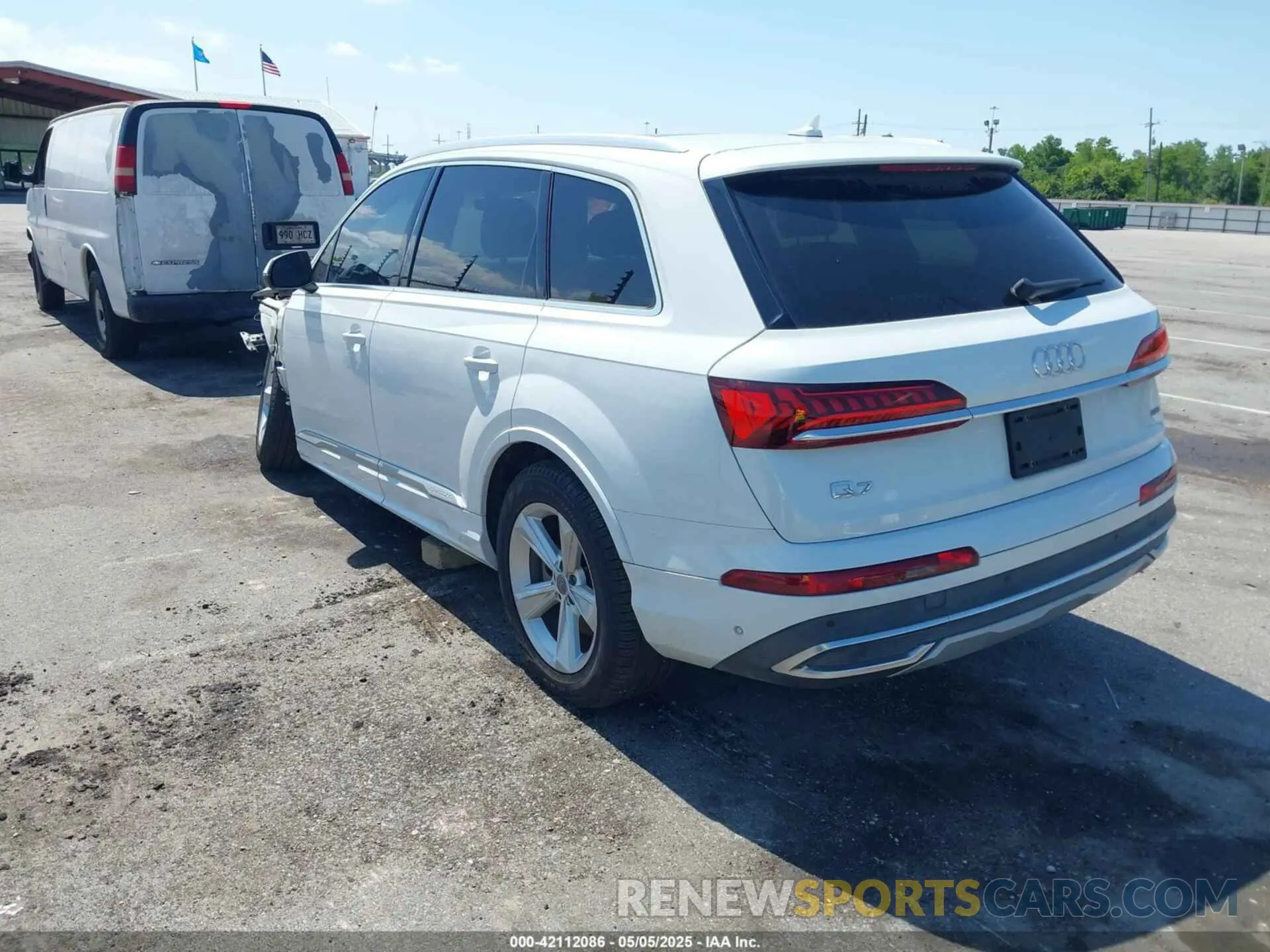 3 fotografías del automóvil dañado WA1LJAF78MD011440 AUDI Q7 2021