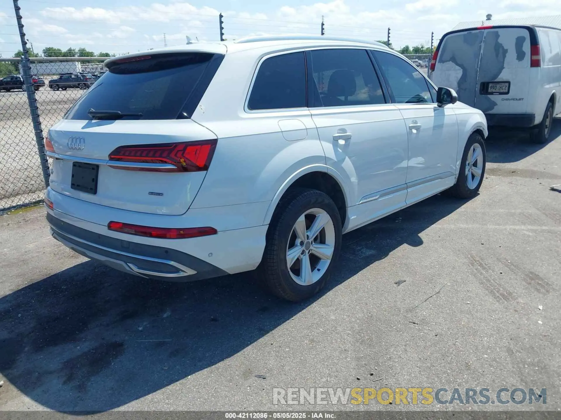 4 fotografías del automóvil dañado WA1LJAF78MD011440 AUDI Q7 2021
