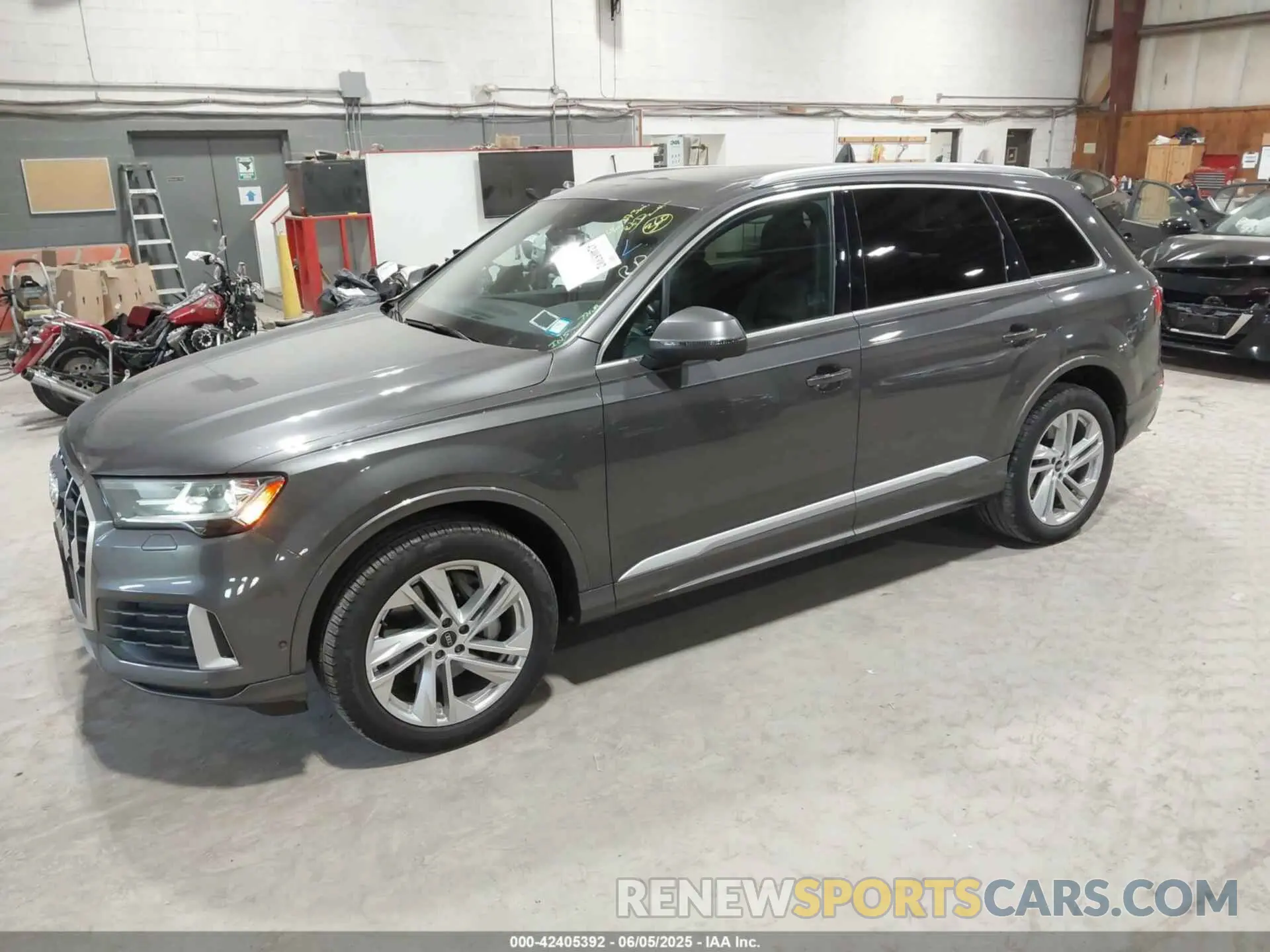 2 fotografías del automóvil dañado WA1LJAF7XMD015375 AUDI Q7 2021