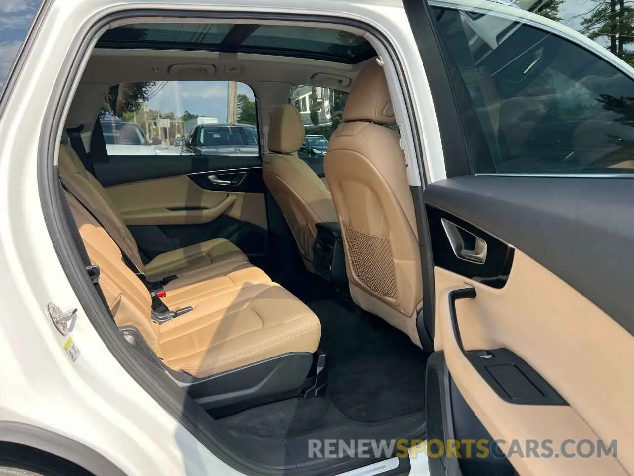 6 fotografías del automóvil dañado WA1LXAF70MD014010 AUDI Q7 2021
