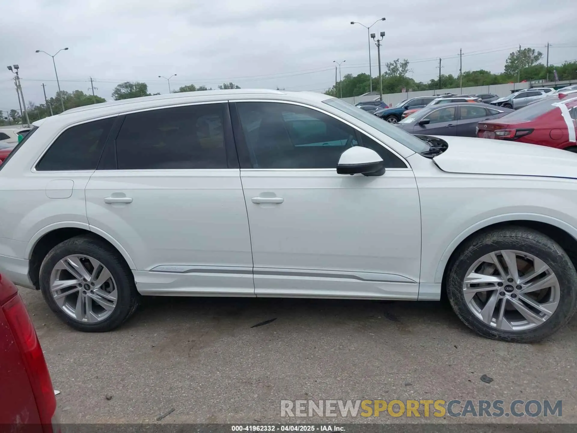 13 fotografías del automóvil dañado WA1LXAF71MD013285 AUDI Q7 2021