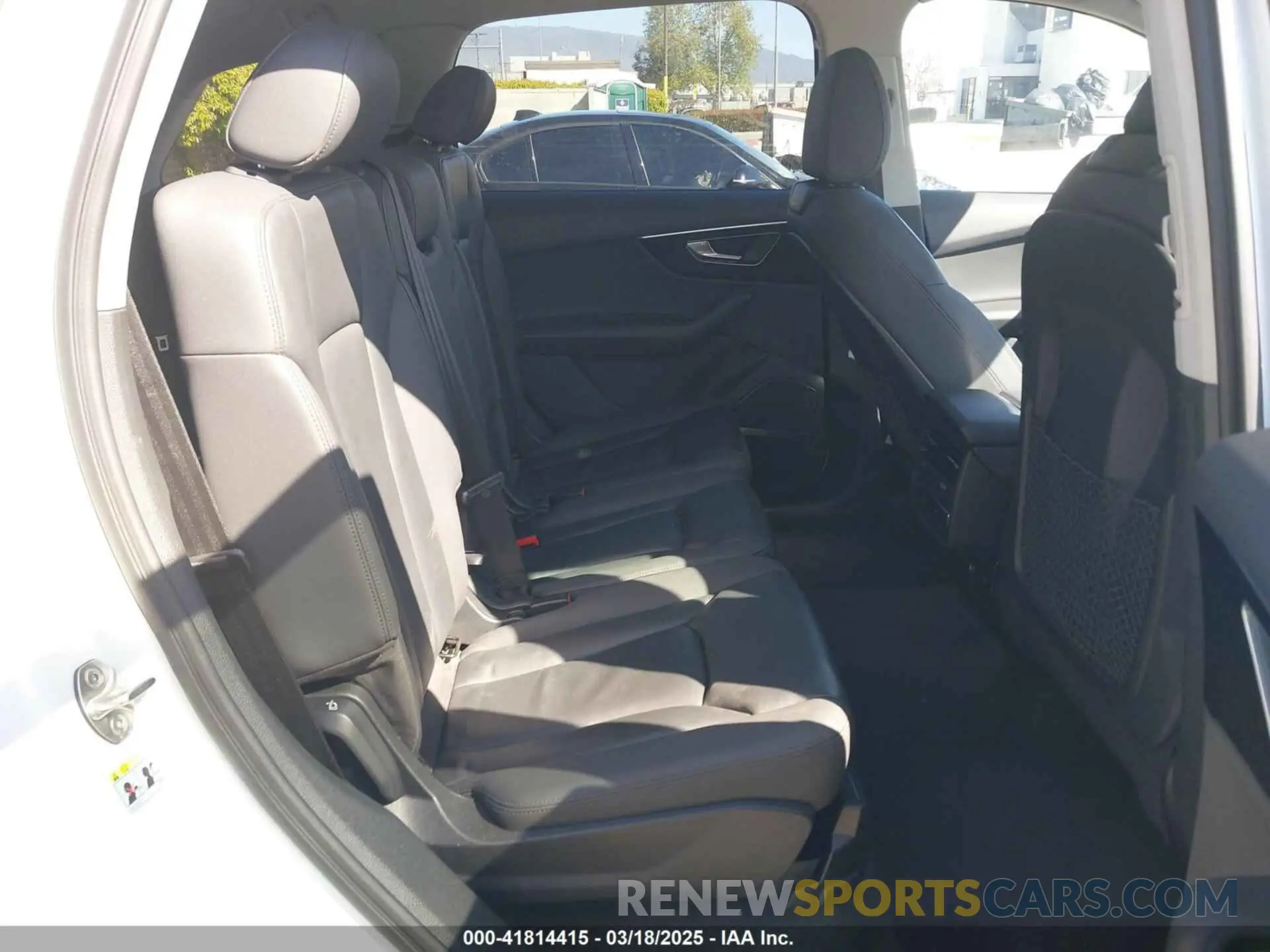 8 fotografías del automóvil dañado WA1LXAF73MD021033 AUDI Q7 2021