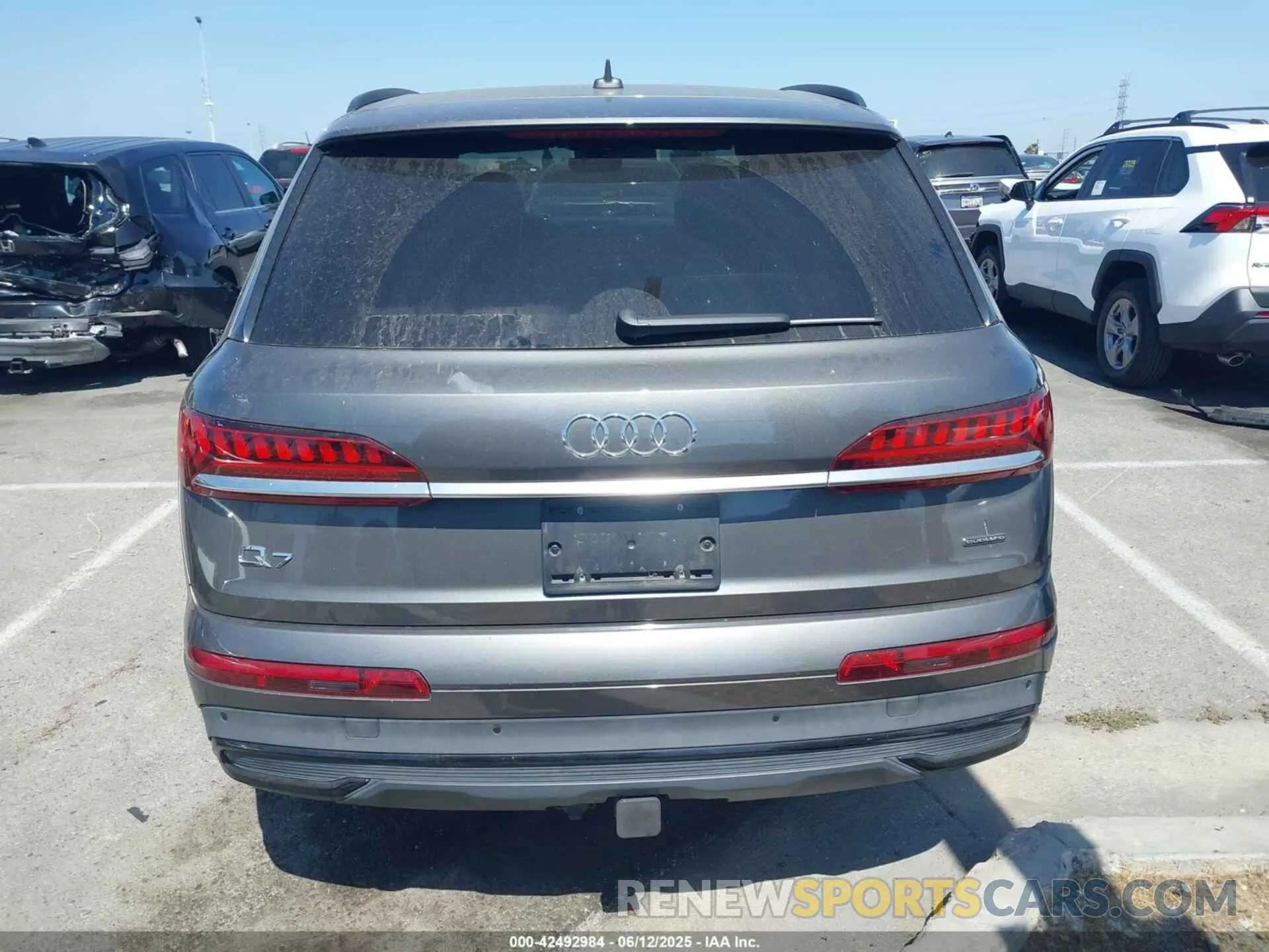 16 fotografías del automóvil dañado WA1LXAF75MD013368 AUDI Q7 2021