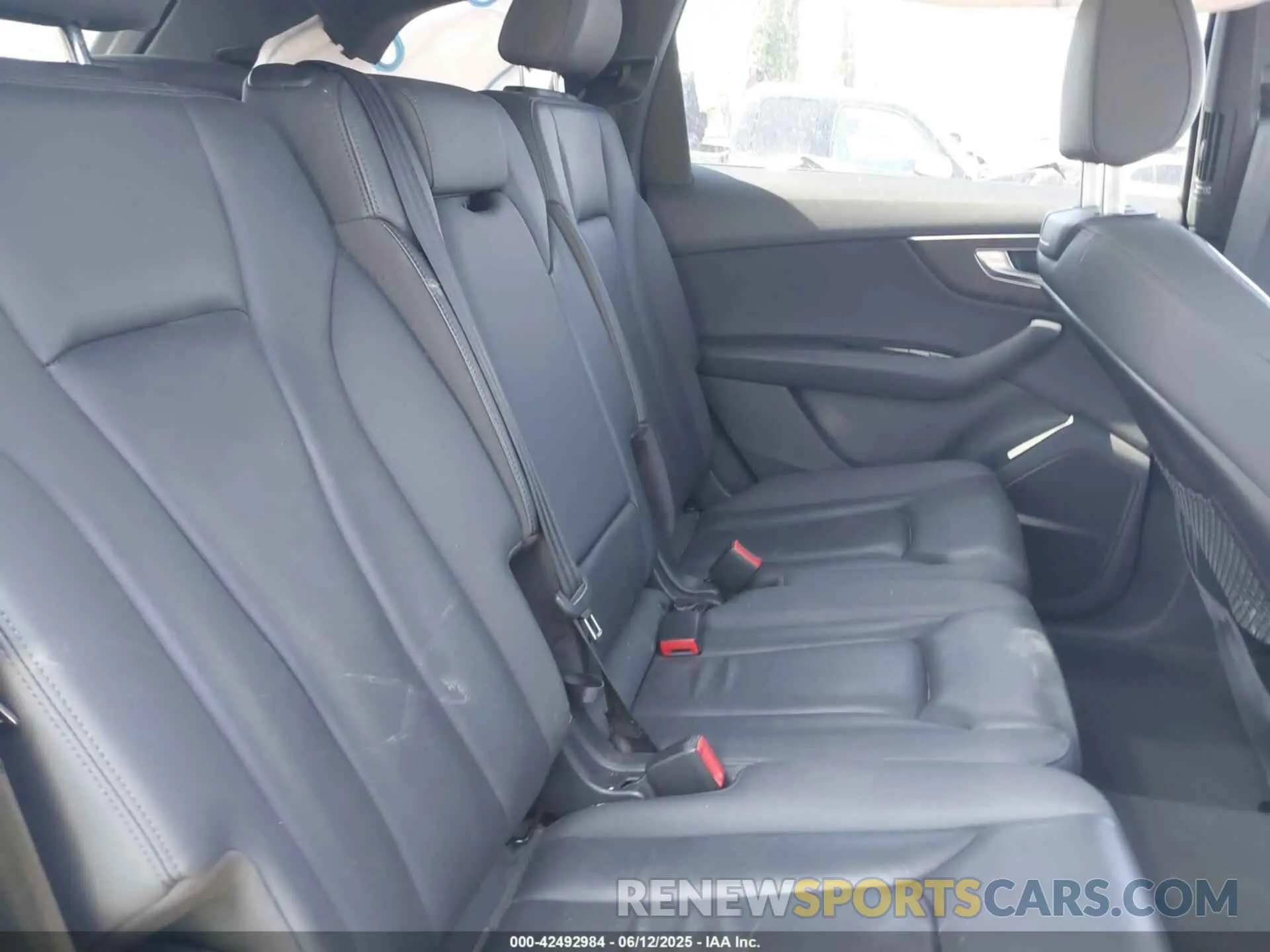 8 fotografías del automóvil dañado WA1LXAF75MD013368 AUDI Q7 2021