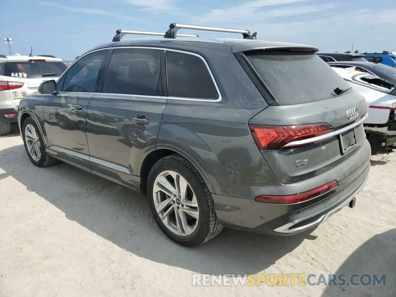 2 fotografías del automóvil dañado WA1VXAF7XMD028117 AUDI Q7 2021