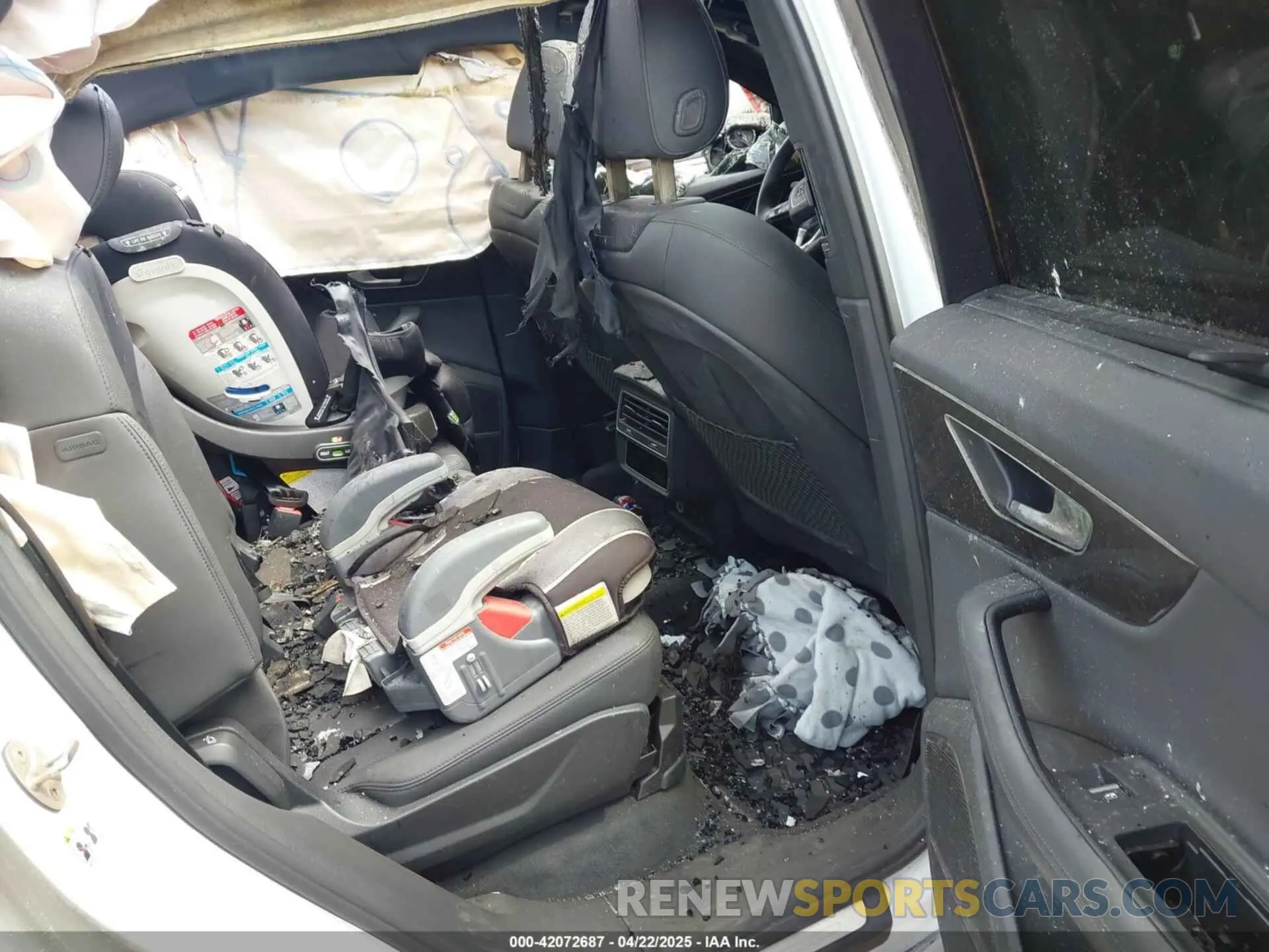 8 fotografías del automóvil dañado WA1VXBF73MD021287 AUDI Q7 2021