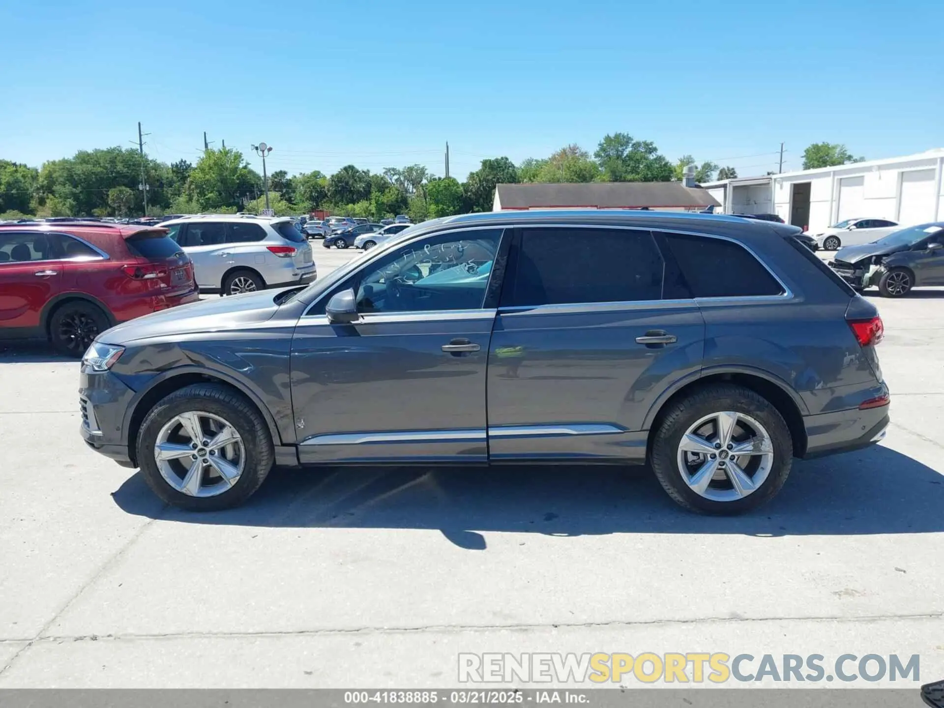 14 fotografías del automóvil dañado WA1AXBF76PD025384 AUDI Q7 2023