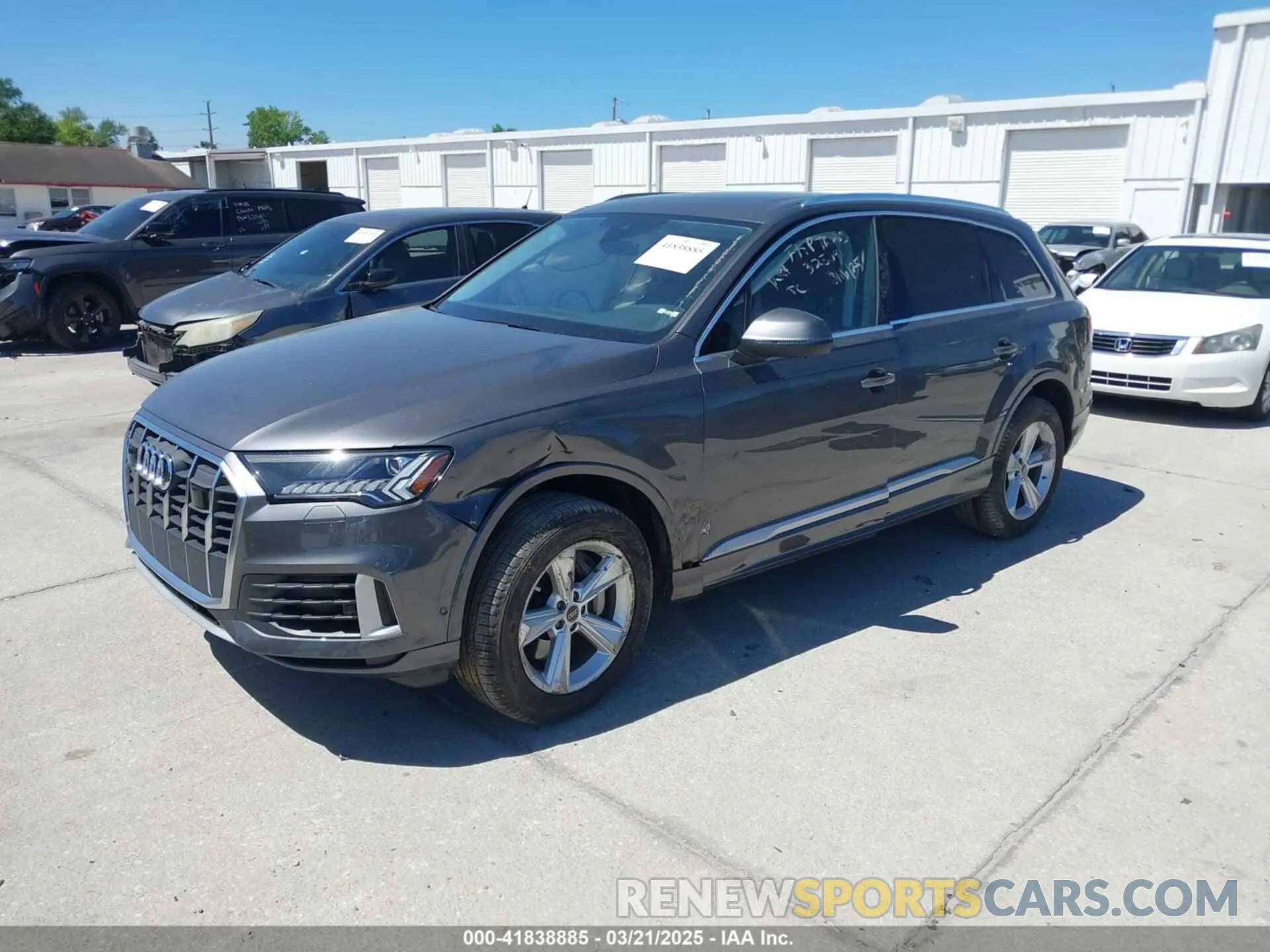 2 fotografías del automóvil dañado WA1AXBF76PD025384 AUDI Q7 2023