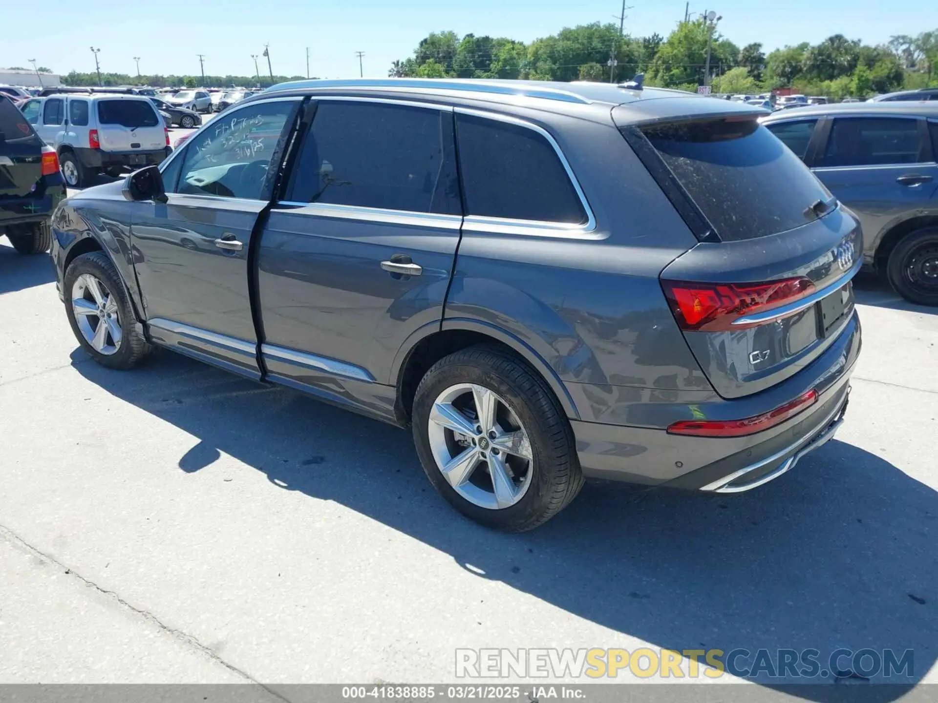 3 fotografías del automóvil dañado WA1AXBF76PD025384 AUDI Q7 2023