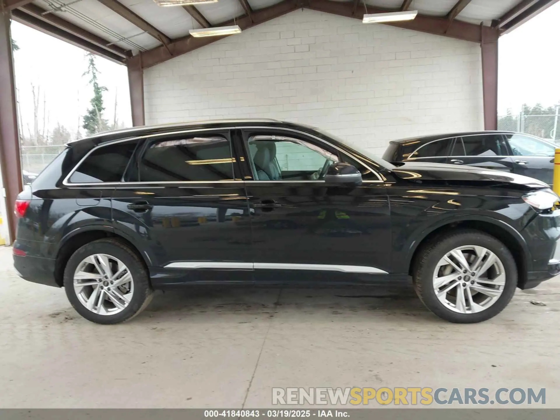 14 fotografías del automóvil dañado WA1AXBF77PD014684 AUDI Q7 2023