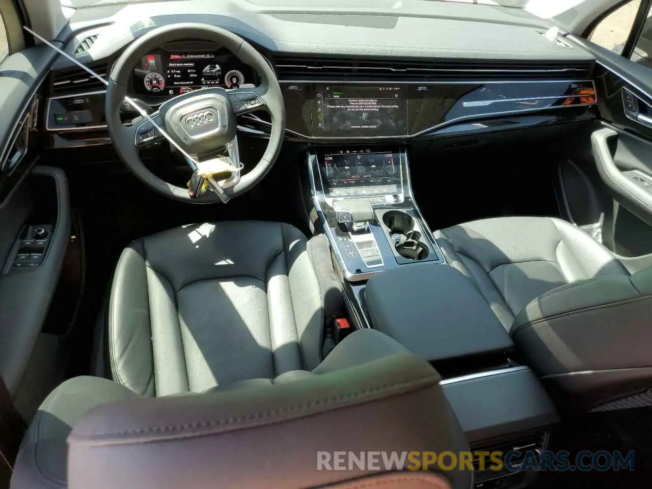 8 fotografías del automóvil dañado WA1LCBF70PD008343 AUDI Q7 2023